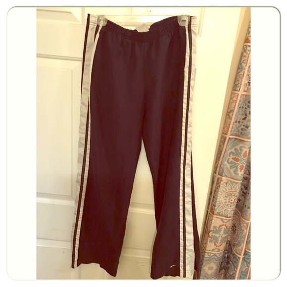 Nike Pants - Nike✔️ Size M Athletic Pants⛹🏽♀️🩳